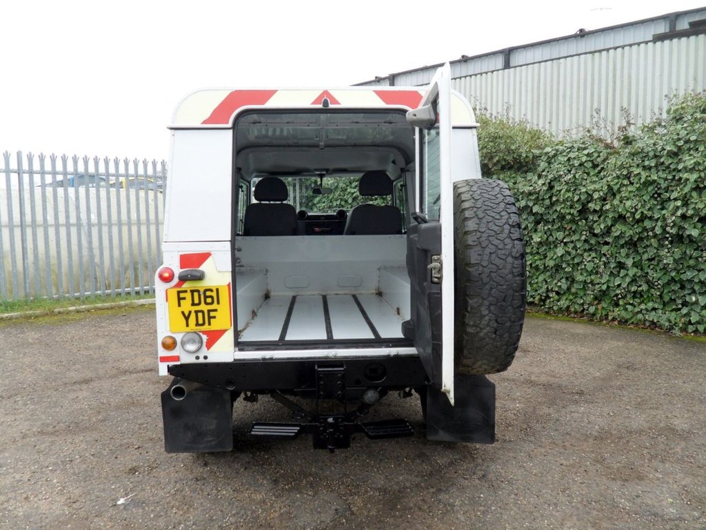 USED 2012 61 LAND ROVER DEFENDER 2.2 TDCi Hard Top SUV 3dr Diesel Manual 4WD MWB Euro 5 (122 ps) 1 Owner Full History &pound;18,500No Vat
