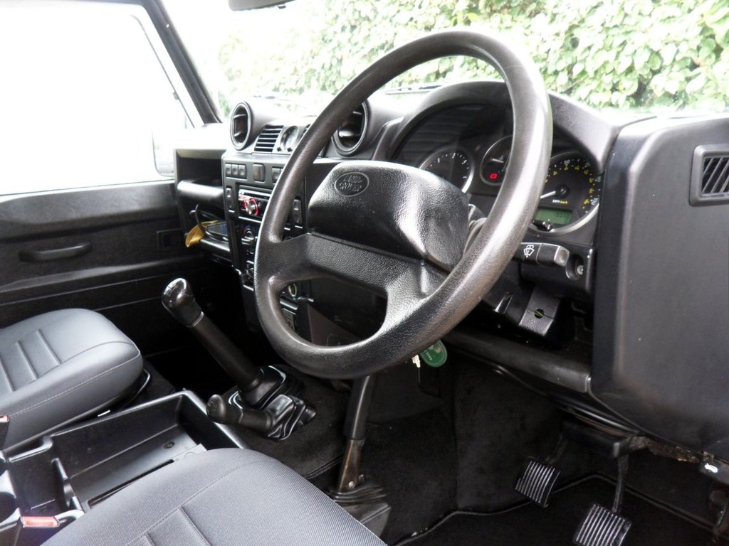USED 2012 61 LAND ROVER DEFENDER 2.2 TDCi Hard Top SUV 3dr Diesel Manual 4WD MWB Euro 5 (122 ps) 1 Owner Full History &pound;18,500No Vat