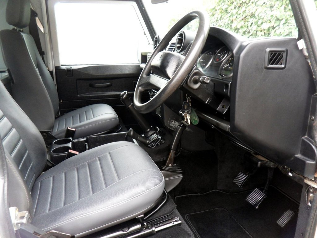 USED 2012 61 LAND ROVER DEFENDER 2.2 TDCi Hard Top SUV 3dr Diesel Manual 4WD MWB Euro 5 (122 ps) 1 Owner Full History &pound;18,500No Vat