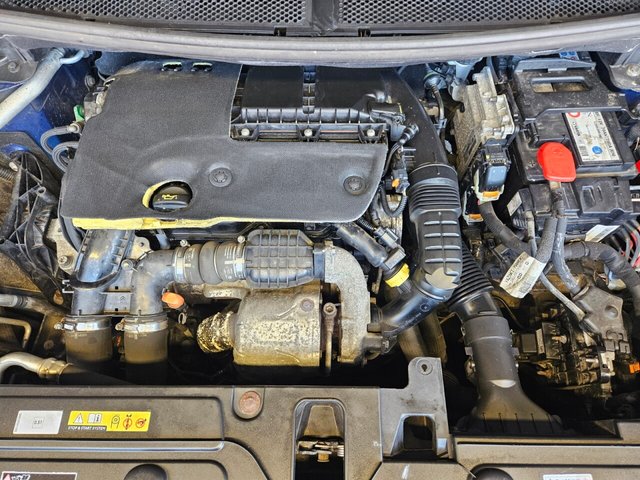 2017 PEUGEOT 3008 - Photo 9