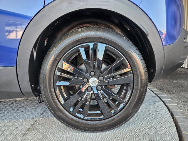 2017 PEUGEOT 3008 - Photo 12