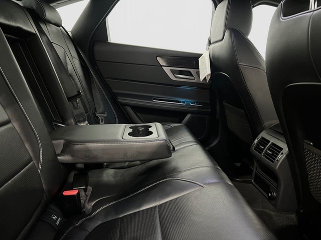 2018 JAGUAR XF - Photo 12