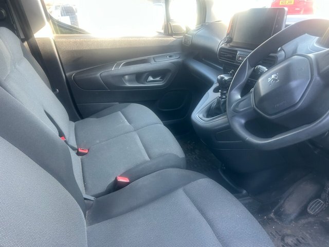 2021 Peugeot Partner 1.5L Professional Premium 5dr - Photo 4