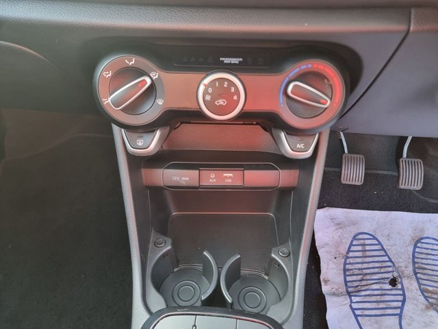 2017 KIA PICANTO 1.0 2 Hatchback 5dr Petrol Manual Euro 6 (66 bhp) - Photo 11