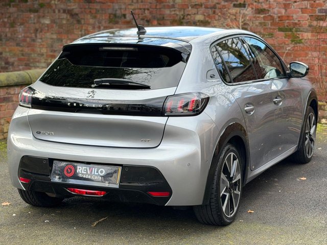 2020 PEUGEOT E-208 - Photo 8