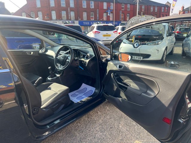 2014 FORD FIESTA - Photo 7