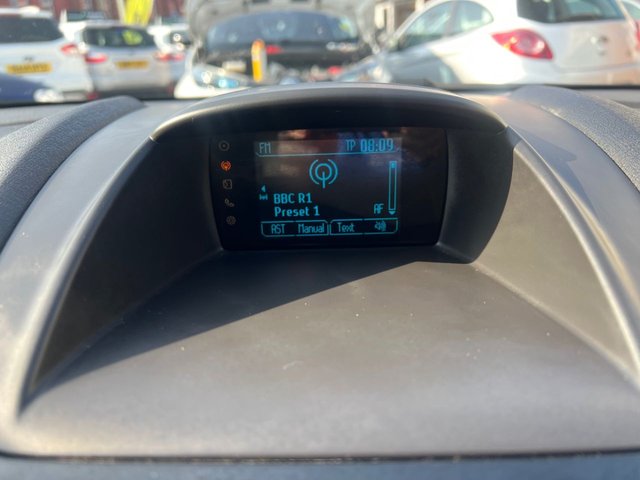 2014 FORD FIESTA - Photo 12