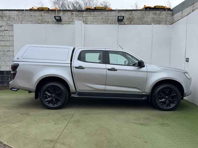 2023 ISUZU D-MAX - Photo 3