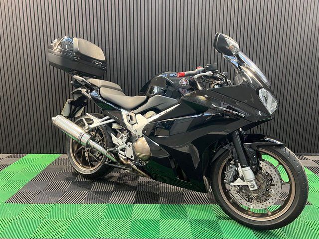 View our HONDA VFR800