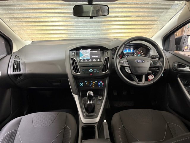 2017 FORD FOCUS 1.5 TDCi Zetec Edition Hatchback 5dr Diesel Manual Euro 6 (s/s) (120 ps) - Photo 9