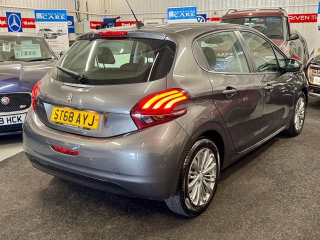 2018 PEUGEOT 208 1.2 PureTech Signature Hatchback 5dr Petrol Manual Euro 6 (s/s) (82 ps) - Photo 4