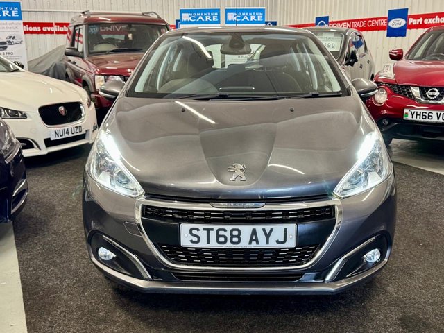 2018 PEUGEOT 208 1.2 PureTech Signature Hatchback 5dr Petrol Manual Euro 6 (s/s) (82 ps) - Photo 2