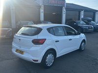 USED 2021 71 DACIA SANDERO 1.0 SCe Essential Hatchback 5dr Petrol Manual Euro 6 (s/s) (65 ps) ONE PREVIOUS OWNER+ LOW INSURANCE GROUP+ MULTIFUNCIONAL STEARING WHEEL+ CRUISE CONTROL+ CLIMATE CONTROL+ 15 INCH ALLOY WHEELS+