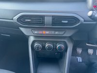 USED 2021 71 DACIA SANDERO 1.0 SCe Essential Hatchback 5dr Petrol Manual Euro 6 (s/s) (65 ps) ONE PREVIOUS OWNER+ LOW INSURANCE GROUP+ MULTIFUNCIONAL STEARING WHEEL+ CRUISE CONTROL+ CLIMATE CONTROL+ 15 INCH ALLOY WHEELS+
