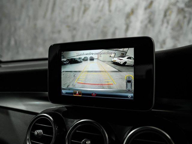 2018 Mercedes-Benz Glc 2L Amg Line 5dr - Photo 9