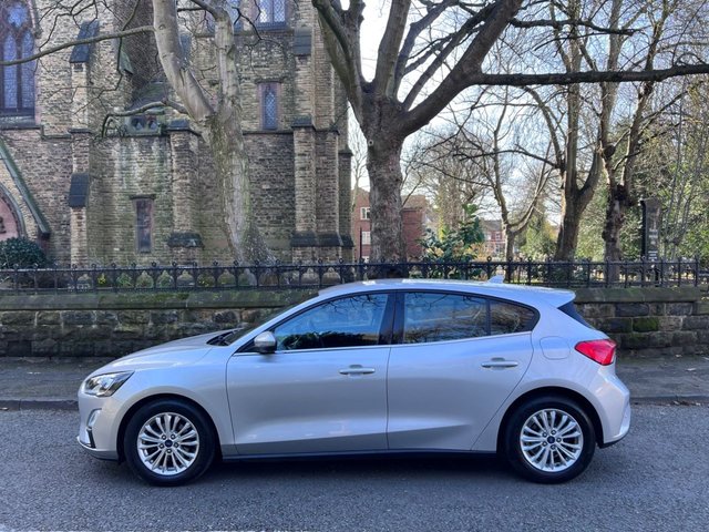 2020 Ford Focus 1.5L Titanium 5dr - Photo 6