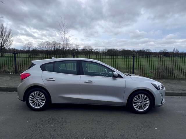 2020 Ford Focus 1.5L Titanium 5dr - Photo 5