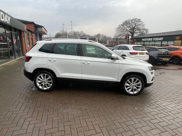2020 SKODA KAROQ 1.5 TSI ACT SE L SUV 5dr Petrol Manual Euro 6 (s/s) (150 ps) - Photo 3