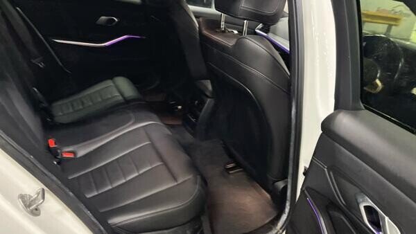 2022 BMW 3 Series - Photo 11