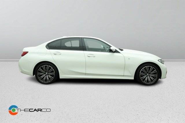 2022 BMW 3 Series - Photo 5