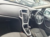 USED 2014 64 VAUXHALL ASTRA 1.6 16v SRi Hatchback 5dr Petrol Manual Euro 5 (115 ps) Low Miles_1.6L_Petrol_Ulez Free
