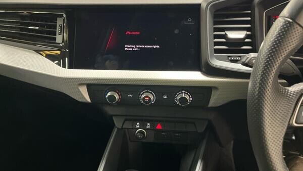 2022 Audi A1 - Photo 12