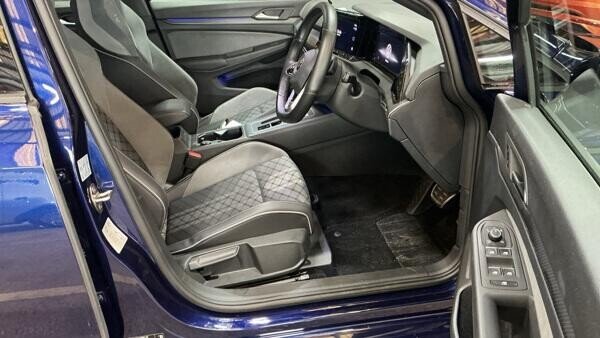 2022 Volkswagen Golf - Photo 10