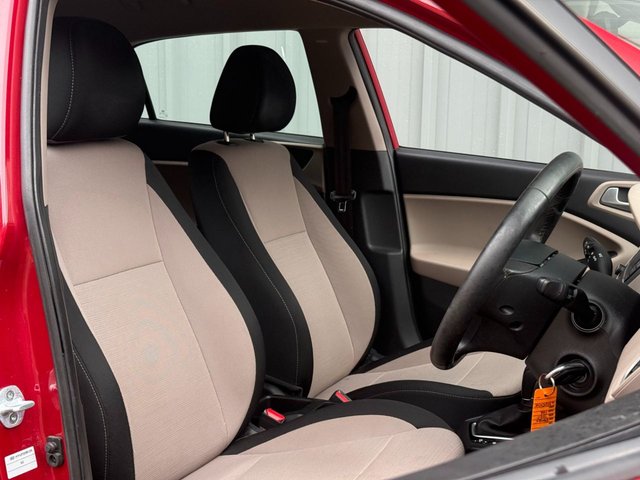 2015 HYUNDAI I20 SE 1.4 Auto Hatchback 5dr Petrol Euro 6 (100 ps) - Photo 6