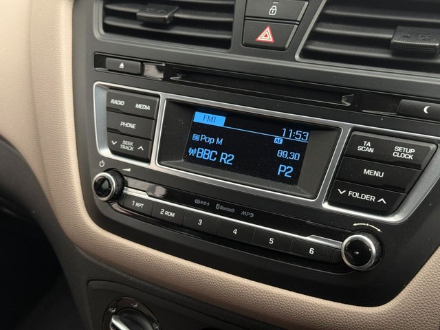 2015 HYUNDAI I20 SE 1.4 Auto Hatchback 5dr Petrol Euro 6 (100 ps) - Photo 7