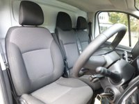 USED 2023 72 RENAULT TRAFIC 2.0 dCi Blue LL30 Business+ Panel Van 5dr Diesel Manual L2 H1 Euro 6 (s/s) (130 ps) F/S/H Satnav + Ac***