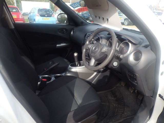 2014 NISSAN JUKE 1.6 Visia SUV 5dr Petrol Manual Euro 5 (94 ps) - Photo 5