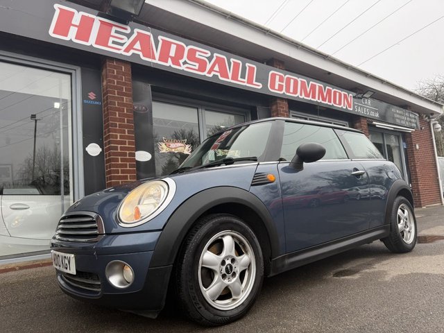 View our MINI Hatch 1.6 One Hatchback 3dr Petrol Manual Euro 5 (98 ps)