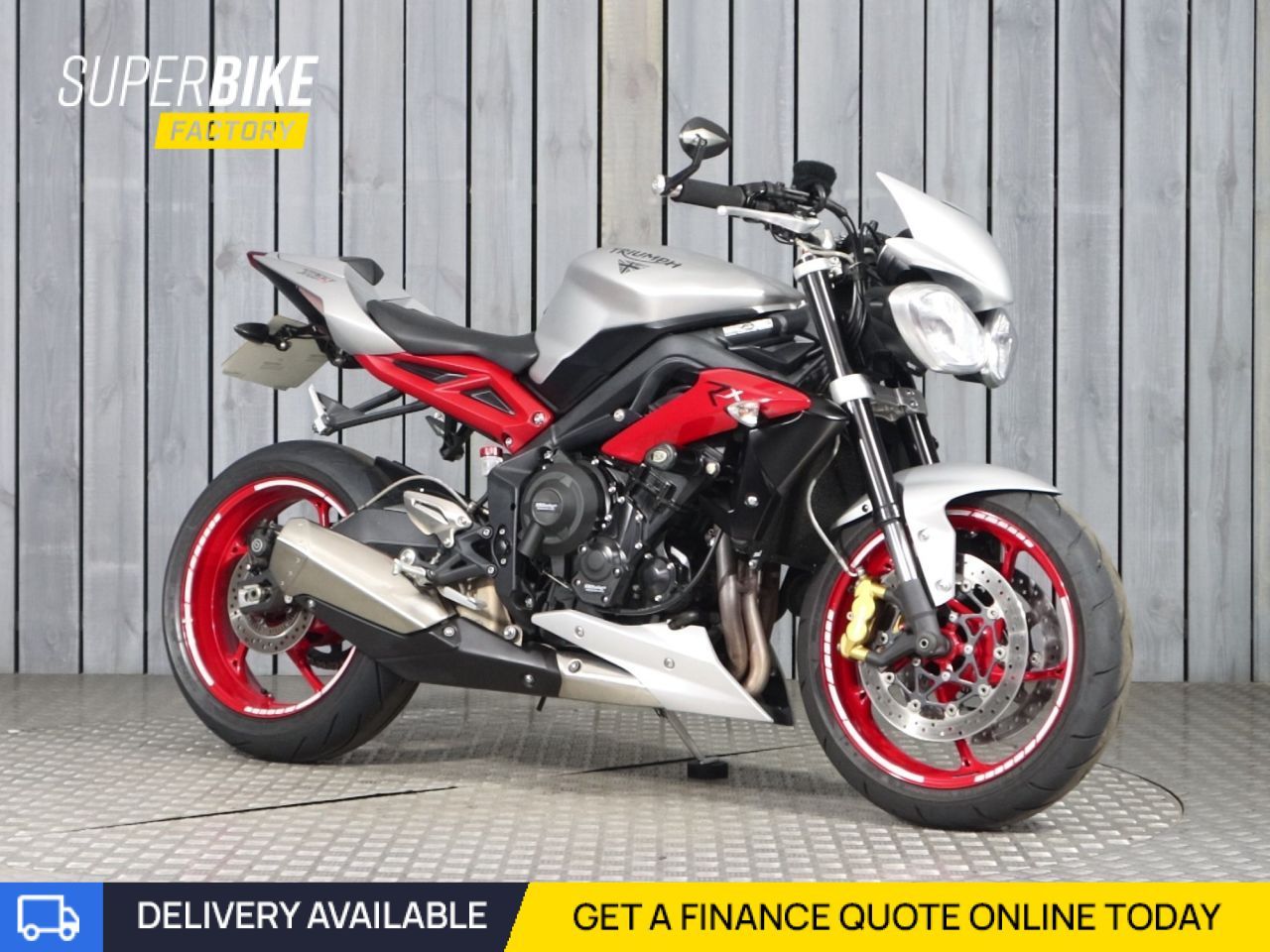 TRIUMPH STREET TRIPLE 675STREET TRIPLE 675