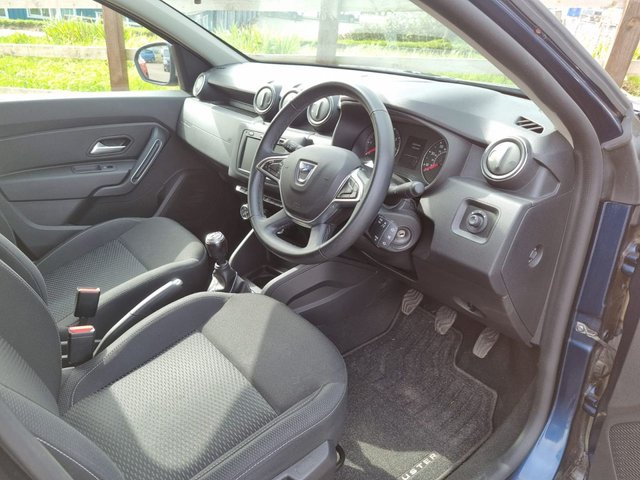 2019 DACIA DUSTER - Photo 4