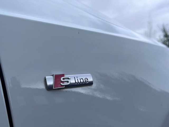 2016 Audi Q3 2L S Line Plus 5dr - Photo 12