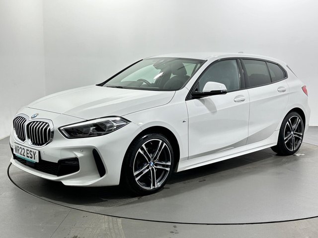 2022 BMW 1 Series - Photo 4