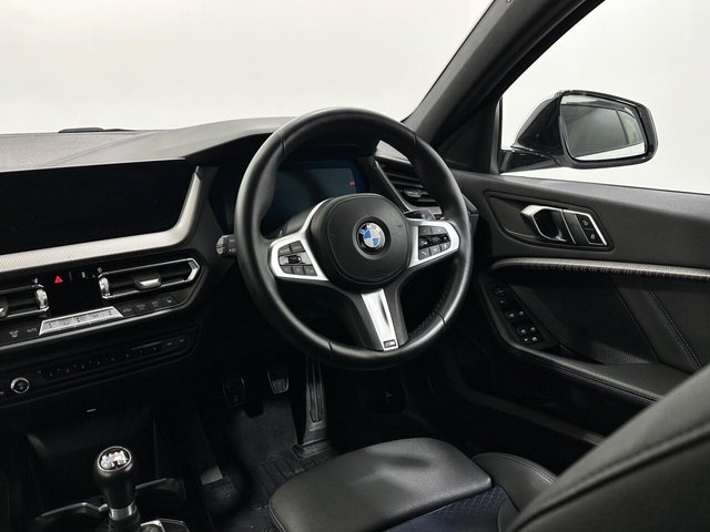 2022 BMW 1 Series - Photo 12