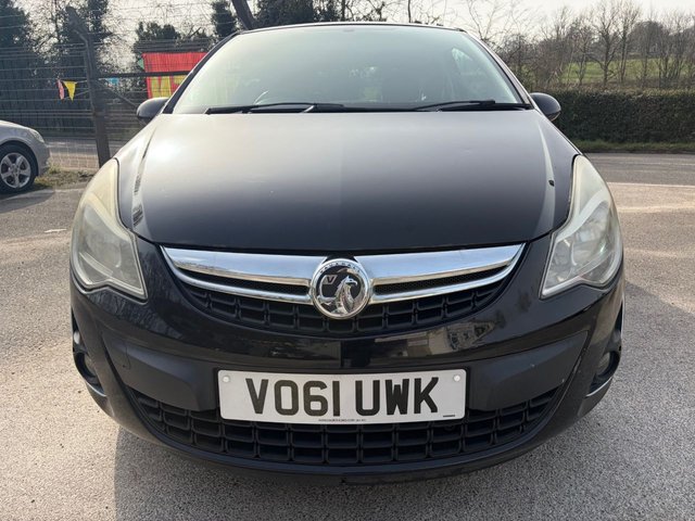 2011 Vauxhall Corsa 1.2L SXI 3dr - Photo 2