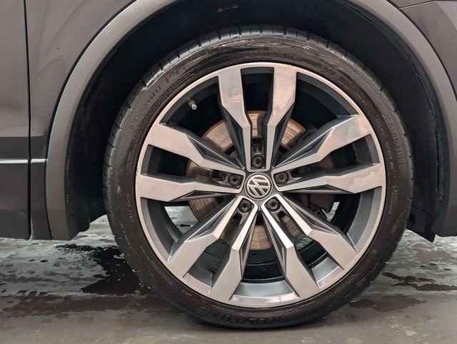 USED 2017 17 VOLKSWAGEN TIGUAN 2.0 Tiguan R-Line TDI BlueMotion Technology 4Motion Semi-Auto 4WD 5dr CLICK & COLLECT/ HOME DELIVERY