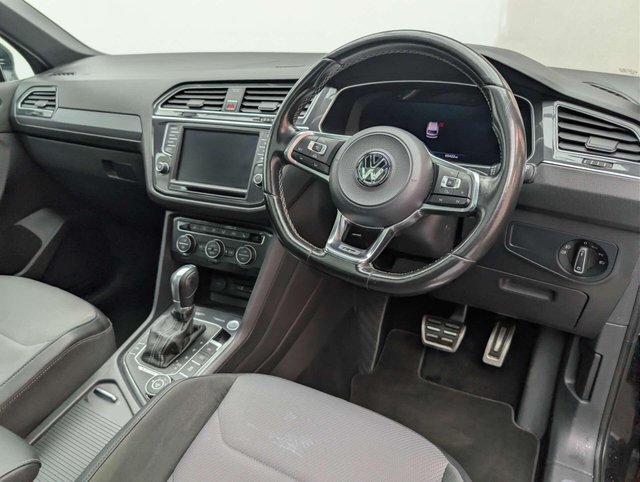 USED 2017 17 VOLKSWAGEN TIGUAN 2.0 Tiguan R-Line TDI BlueMotion Technology 4Motion Semi-Auto 4WD 5dr CLICK & COLLECT/ HOME DELIVERY