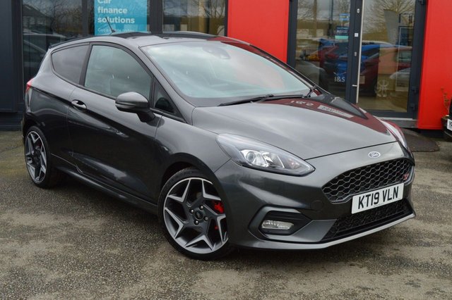 2019 FORD FIESTA 1.5T EcoBoost ST-3 Hatchback 3dr Petrol Manual Euro 6 (s/s) (200 ps) - Photo 2