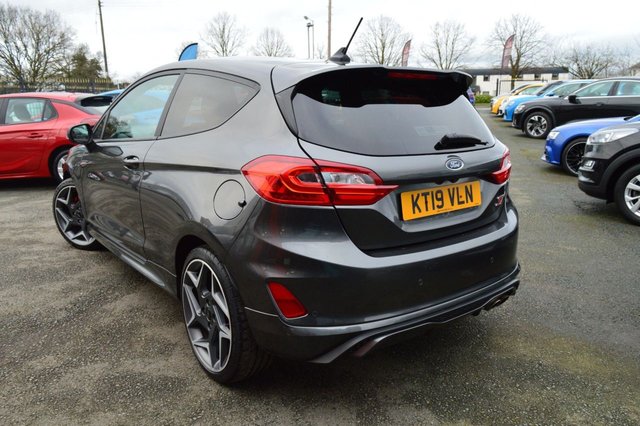 2019 FORD FIESTA 1.5T EcoBoost ST-3 Hatchback 3dr Petrol Manual Euro 6 (s/s) (200 ps) - Photo 4