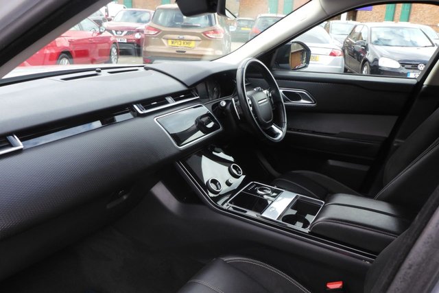 2017 Land Rover RANGE ROVER VELAR - Photo 2