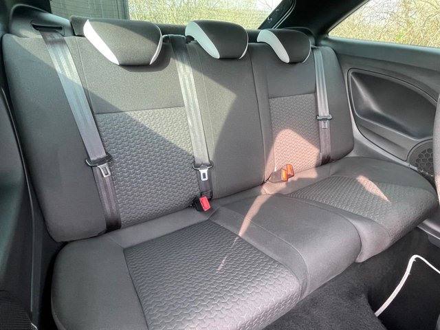 2016 SEAT IBIZA - Photo 8