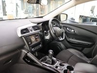 USED 2018 68 RENAULT KADJAR 1.3 TCe Dynamique S Nav SUV 5dr Petrol Manual Euro 6 (s/s) (140 ps) AWARD WINNING DEALERSHIP