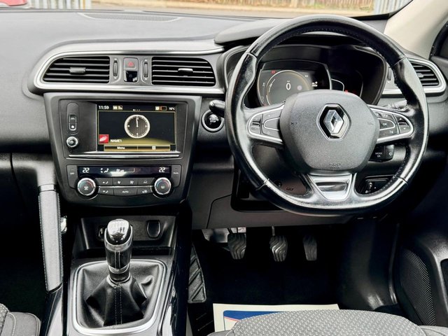 2017 RENAULT KADJAR 1.5 dCi Dynamique Nav SUV 5dr Diesel Manual Euro 6 (s/s) (110 ps) - Photo 9