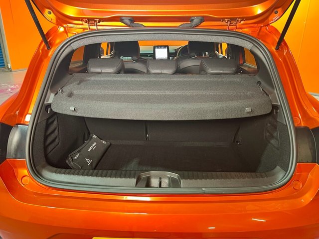 2025 RENAULT CLIO 1.6 E-TECH esprit Alpine Hatchback 5dr Petrol Hybrid Auto Euro 6 (s/s) (145 ps) One Owner. Valencia Orange. - Photo 12