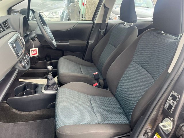 2012 TOYOTA YARIS - Photo 8