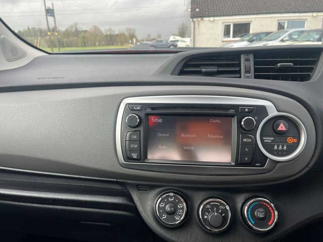 2012 TOYOTA YARIS - Photo 12