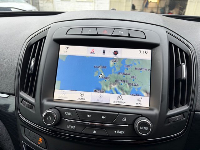 2014 Vauxhall Insignia 2L Elite Nav 5dr - Photo 12